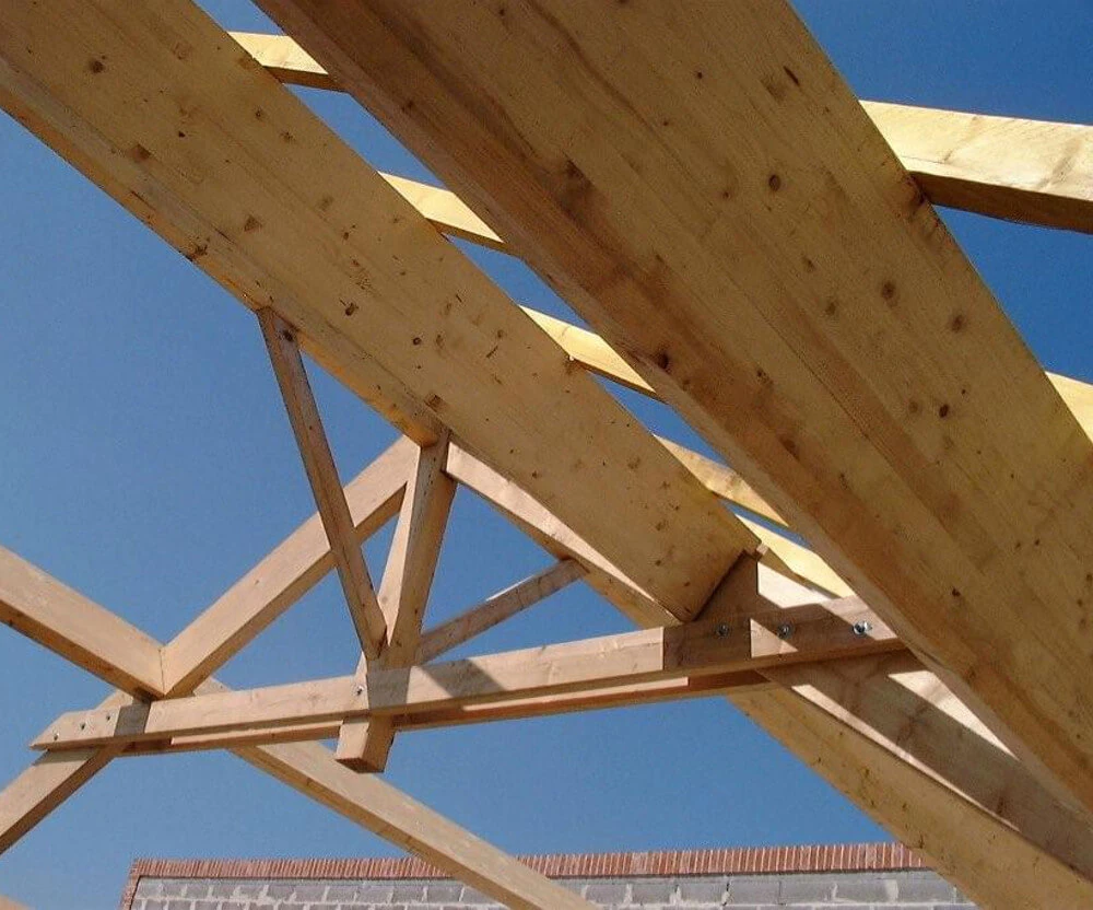 une charpente en lamellé collé